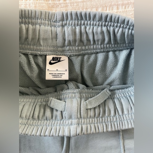 Nike Sportswear Essentials Oversized Sweatshirt & Shorts Set - Ocean Cube - Picture 10 of 10